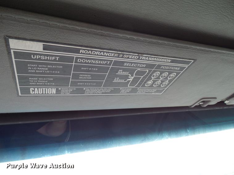 image for item DD8288 2000 Sterling L7500 rollback truck