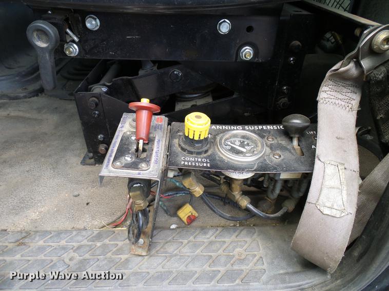 image for item DD8288 2000 Sterling L7500 rollback truck