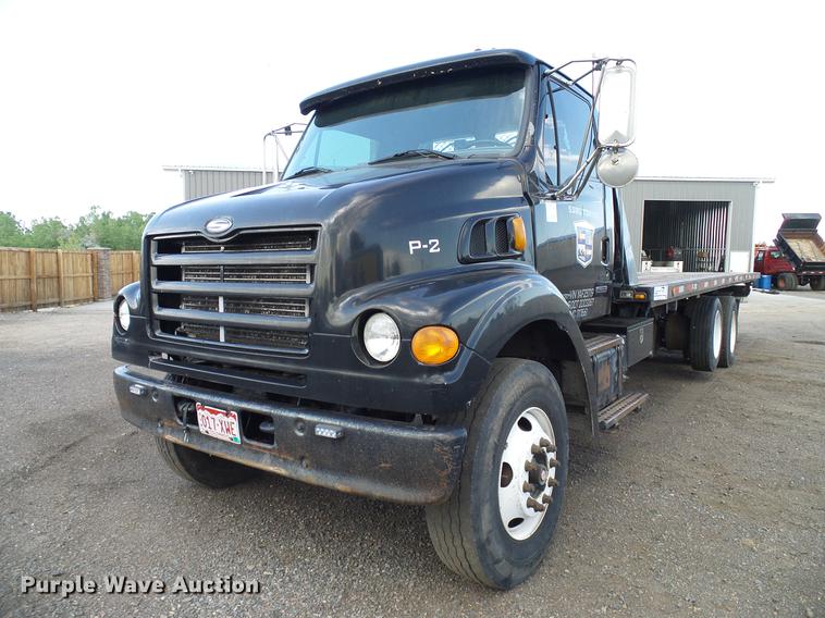 image for item DD8288 2000 Sterling L7500 rollback truck