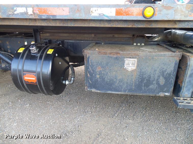 image for item DD8288 2000 Sterling L7500 rollback truck