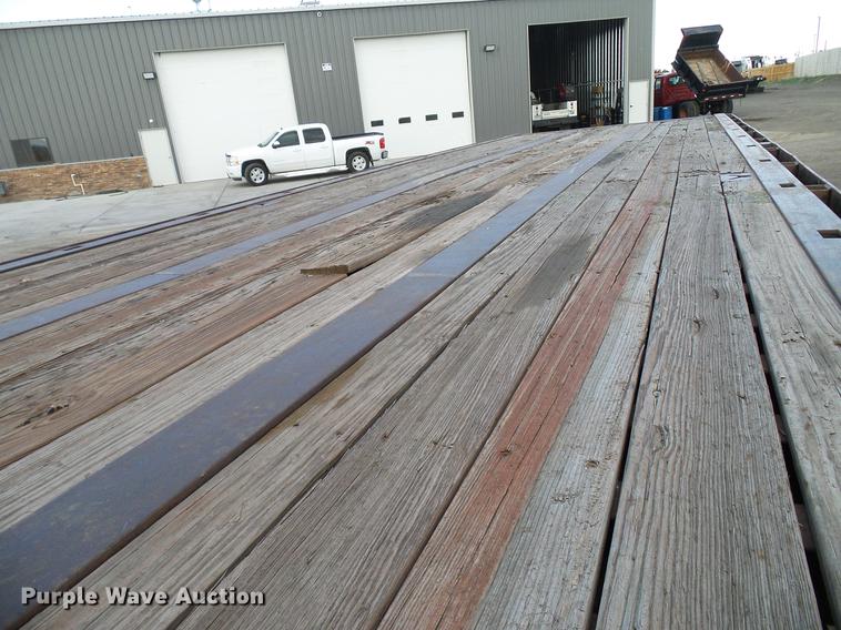 image for item DD8288 2000 Sterling L7500 rollback truck