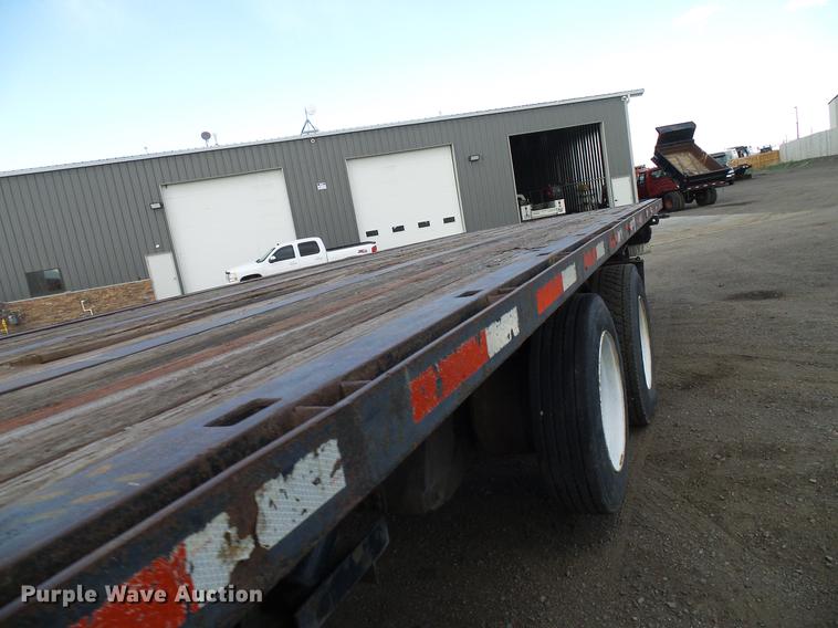 image for item DD8288 2000 Sterling L7500 rollback truck