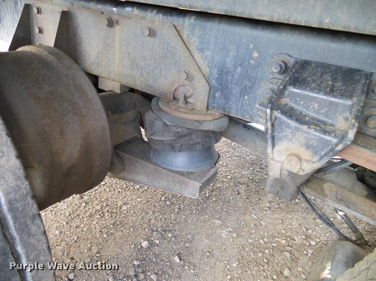 image for item DD8288 2000 Sterling L7500 rollback truck