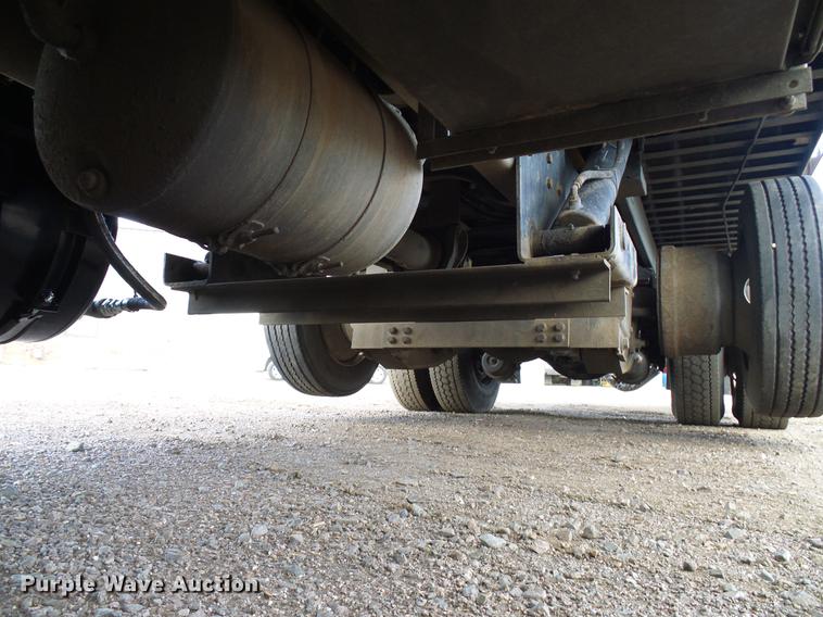 image for item DD8288 2000 Sterling L7500 rollback truck