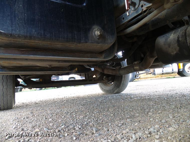 image for item DD8288 2000 Sterling L7500 rollback truck