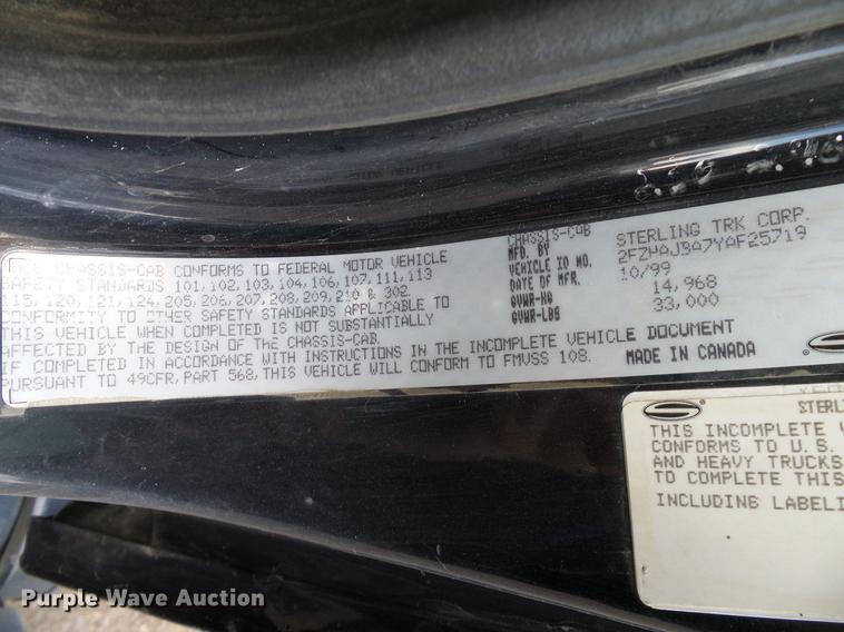 image for item DD8288 2000 Sterling L7500 rollback truck