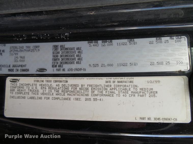 image for item DD8288 2000 Sterling L7500 rollback truck