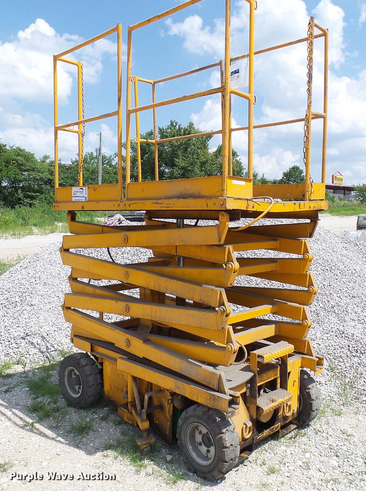 image for item DD8593 Flying Tiger 5001 scissor lift