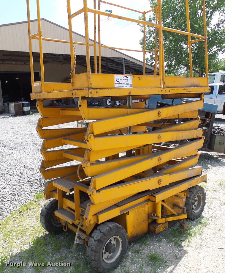 image for item DD8593 Flying Tiger 5001 scissor lift