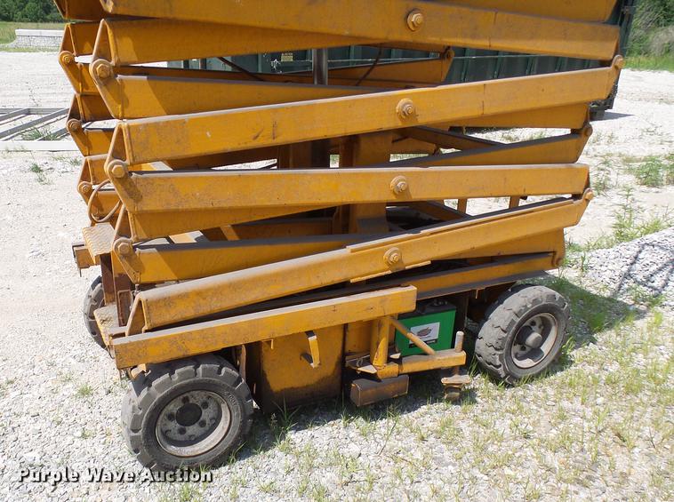 image for item DD8593 Flying Tiger 5001 scissor lift