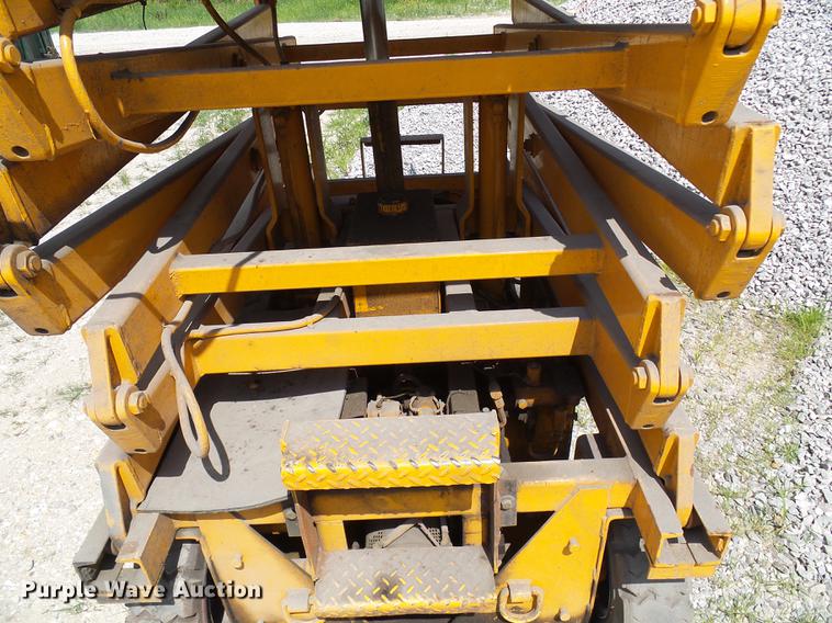 image for item DD8593 Flying Tiger 5001 scissor lift