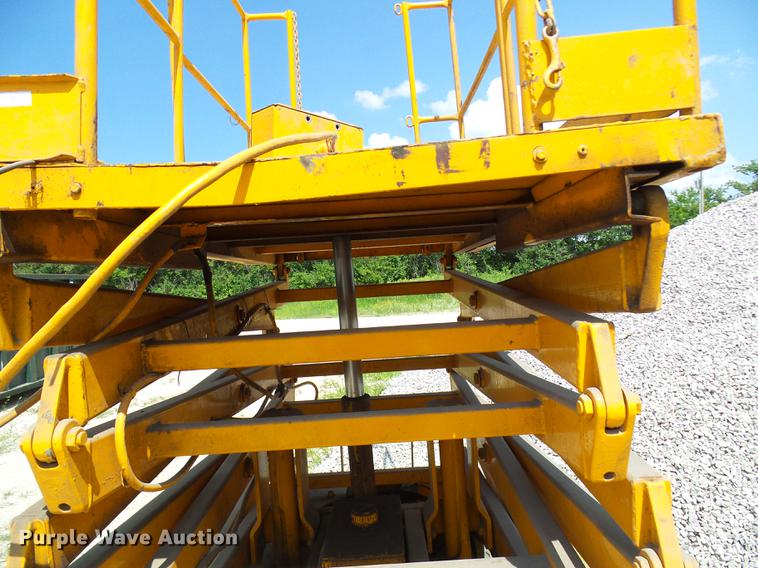 image for item DD8593 Flying Tiger 5001 scissor lift
