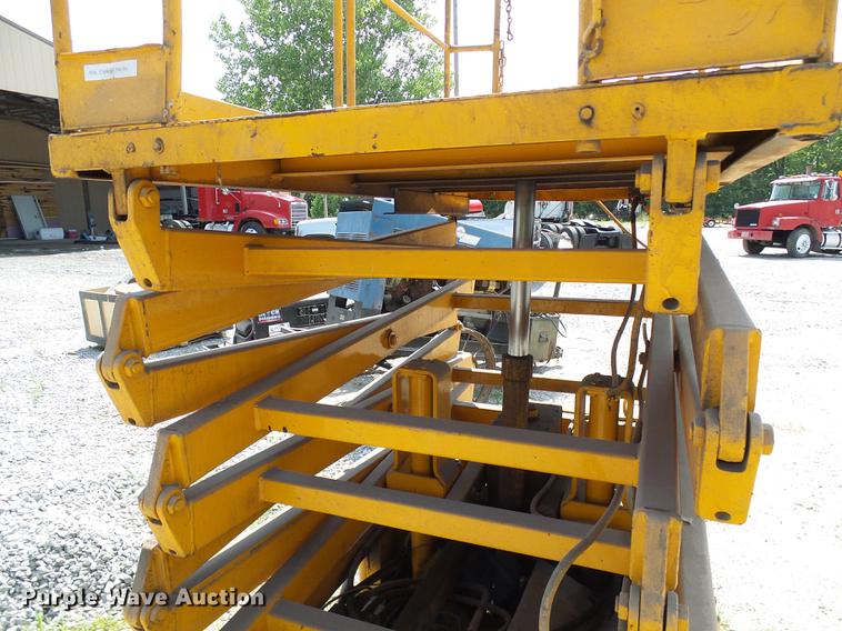 image for item DD8593 Flying Tiger 5001 scissor lift