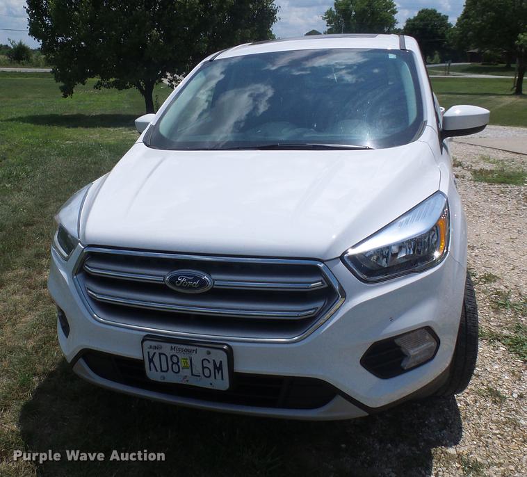 image for item DD8601 2017 Ford Escape SUV