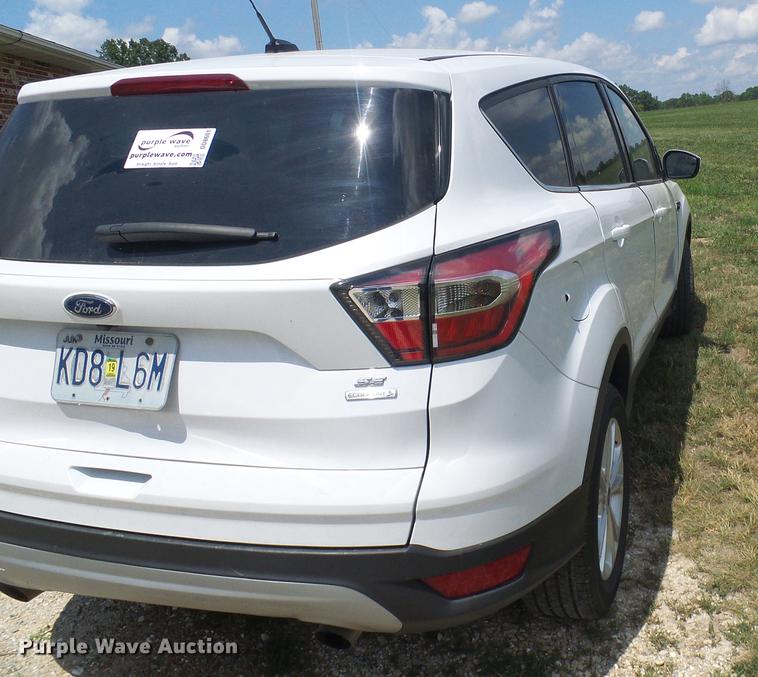 image for item DD8601 2017 Ford Escape SUV