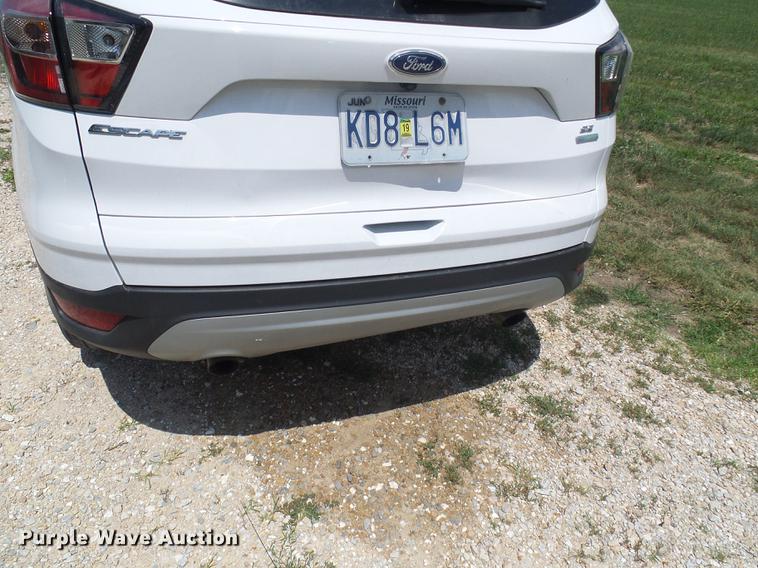 image for item DD8601 2017 Ford Escape SUV