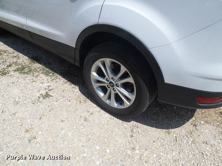 image for item DD8601 2017 Ford Escape SUV