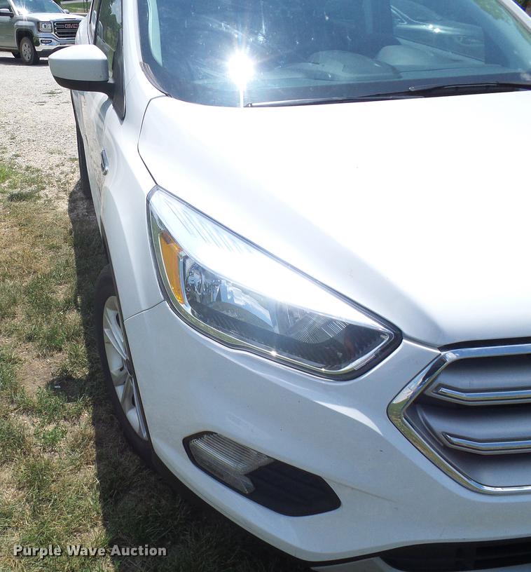 image for item DD8601 2017 Ford Escape SUV