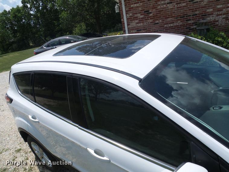 image for item DD8601 2017 Ford Escape SUV