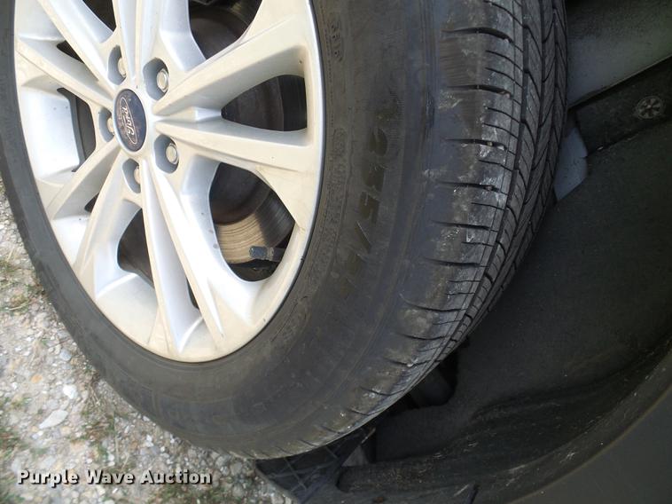 image for item DD8601 2017 Ford Escape SUV