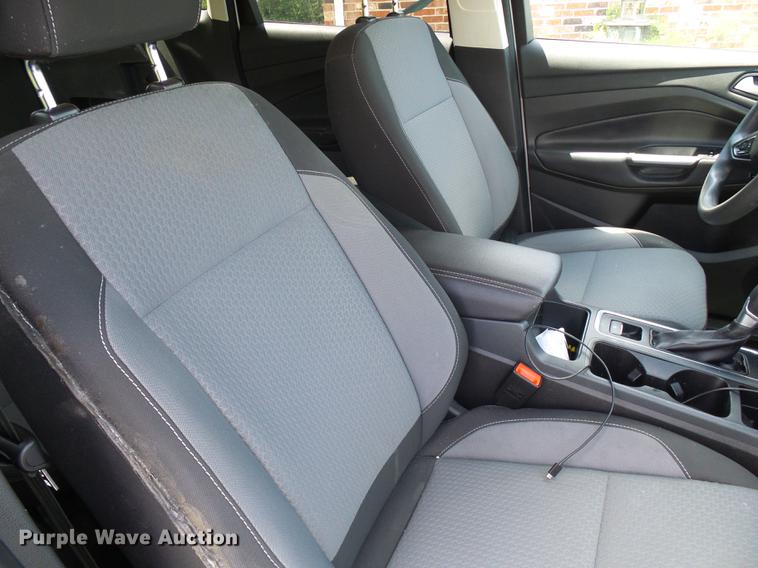 image for item DD8601 2017 Ford Escape SUV