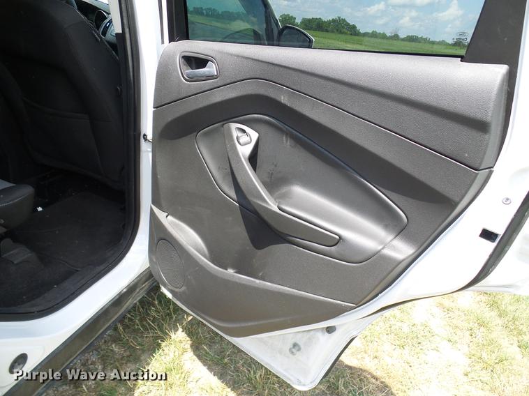 image for item DD8601 2017 Ford Escape SUV