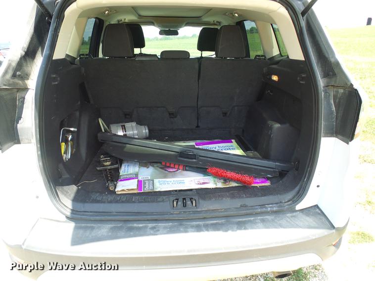 image for item DD8601 2017 Ford Escape SUV