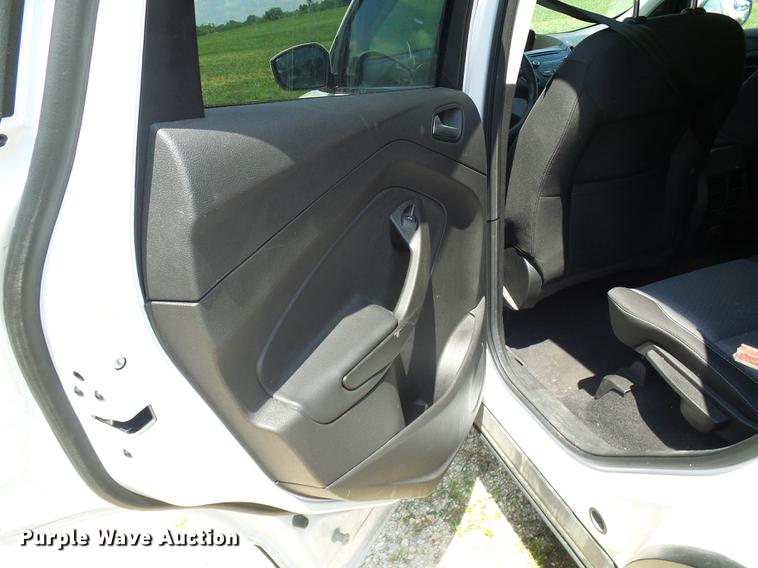 image for item DD8601 2017 Ford Escape SUV