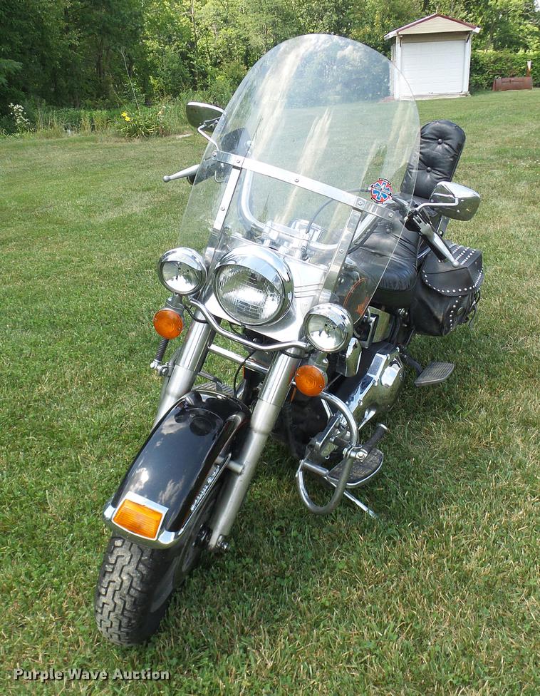 image for item DD8603 1993 Harley Davidson FLSTC Softtail motorcycle