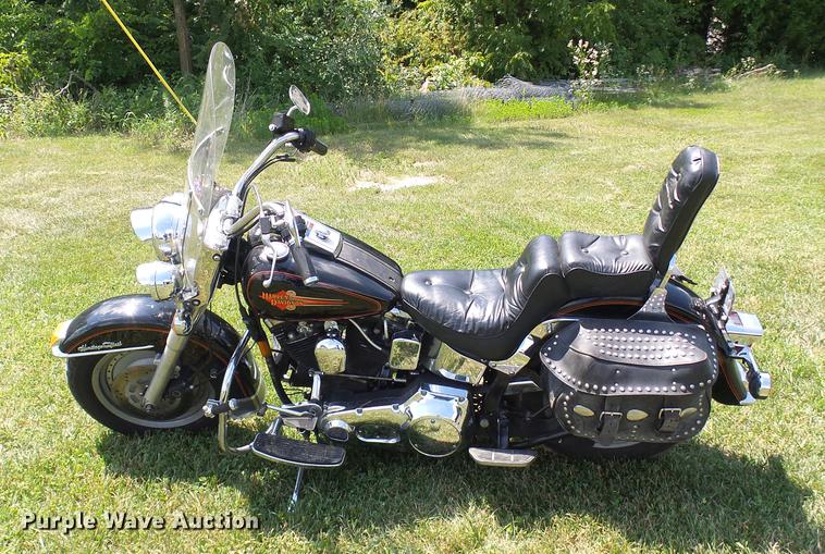 image for item DD8603 1993 Harley Davidson FLSTC Softtail motorcycle