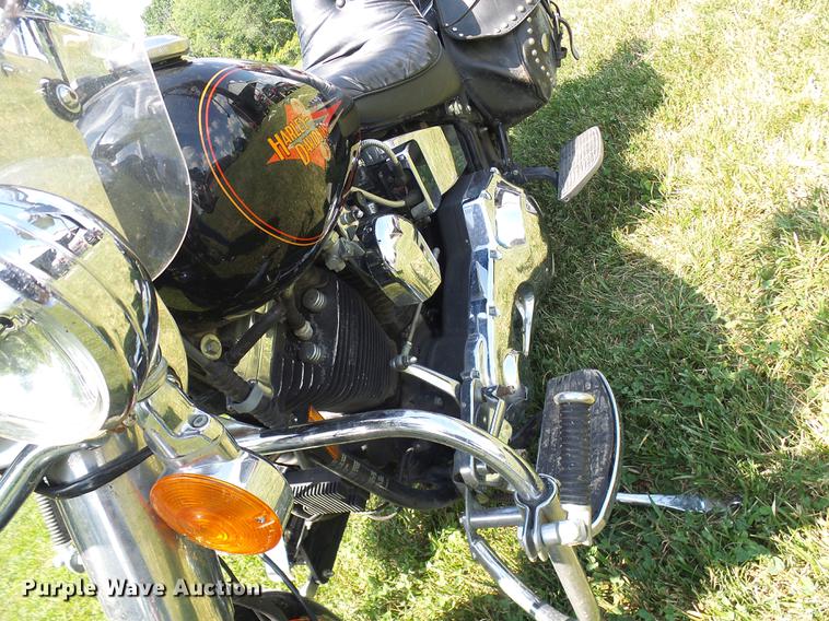 image for item DD8603 1993 Harley Davidson FLSTC Softtail motorcycle