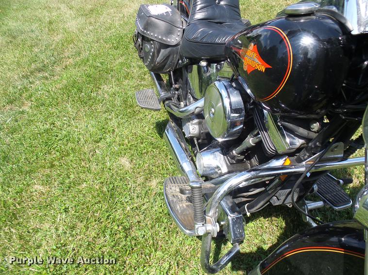 image for item DD8603 1993 Harley Davidson FLSTC Softtail motorcycle