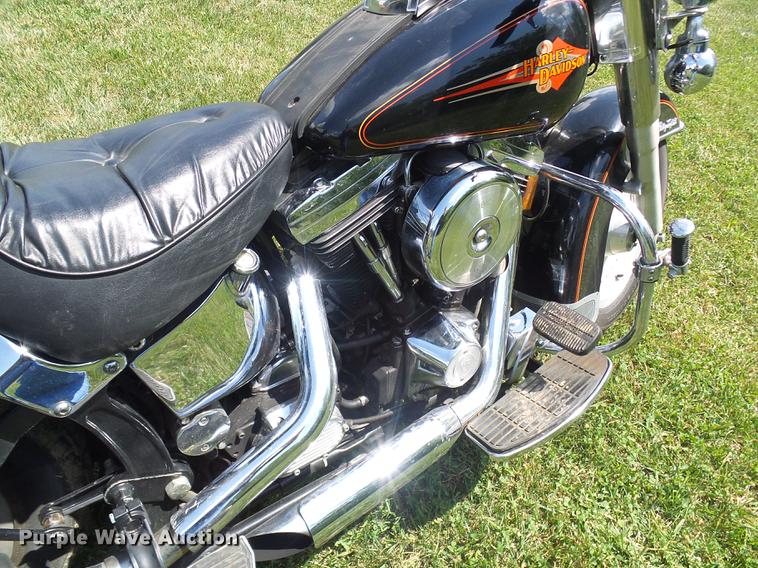 image for item DD8603 1993 Harley Davidson FLSTC Softtail motorcycle