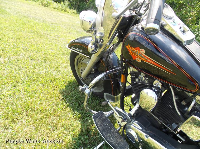 image for item DD8603 1993 Harley Davidson FLSTC Softtail motorcycle