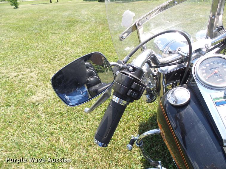 image for item DD8603 1993 Harley Davidson FLSTC Softtail motorcycle