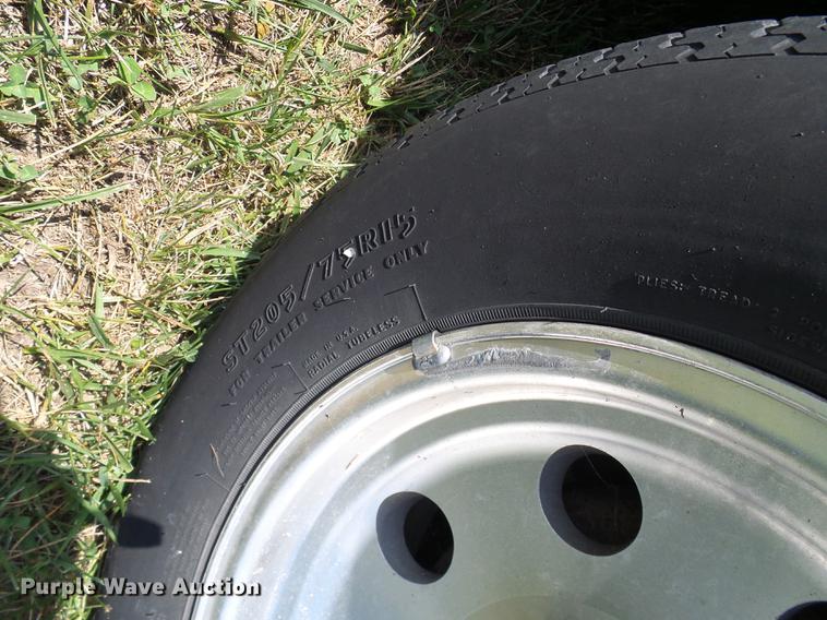 image for item DD8604 2001 Wells Cargo enclosed cargo trailer