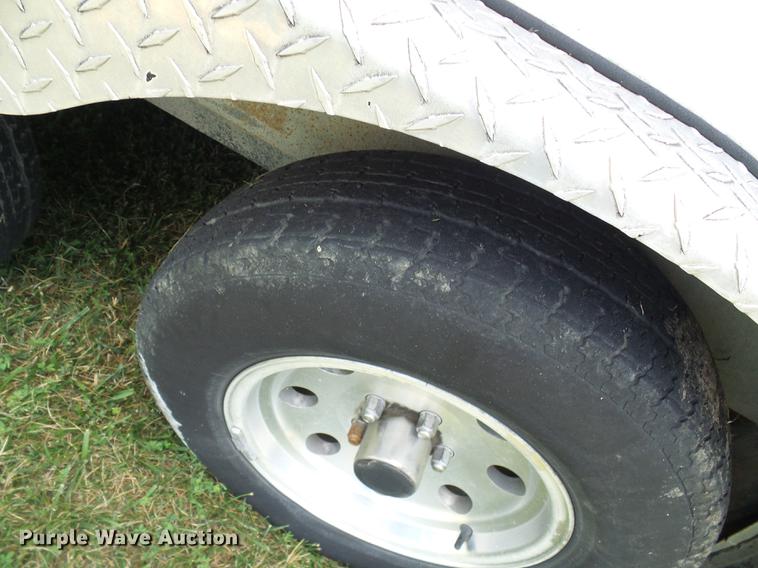 image for item DD8604 2001 Wells Cargo enclosed cargo trailer