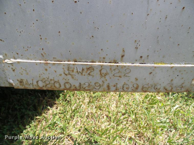 image for item DD8604 2001 Wells Cargo enclosed cargo trailer