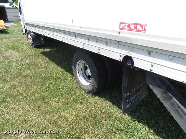 image for item DD8605 2005 GMC W4500 box truck