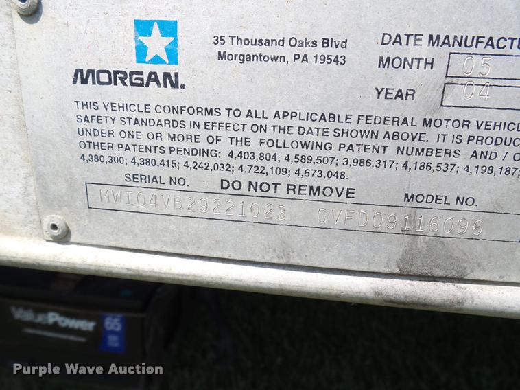 image for item DD8605 2005 GMC W4500 box truck