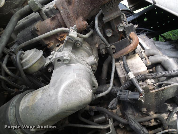 image for item DD8605 2005 GMC W4500 box truck