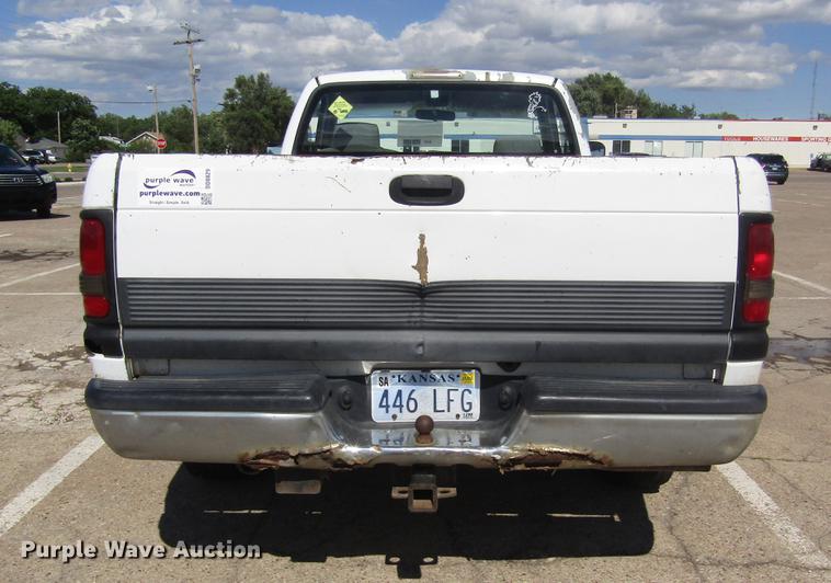image for item DD8829 1995 Dodge Ram 1500 pickup truck