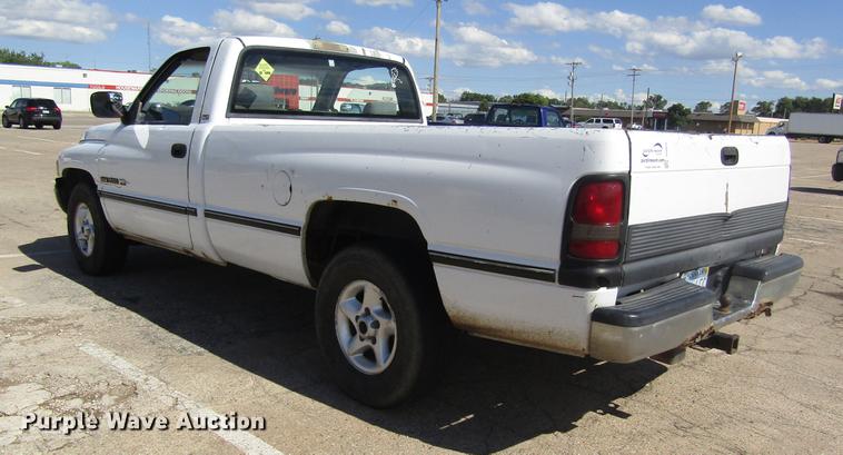 image for item DD8829 1995 Dodge Ram 1500 pickup truck