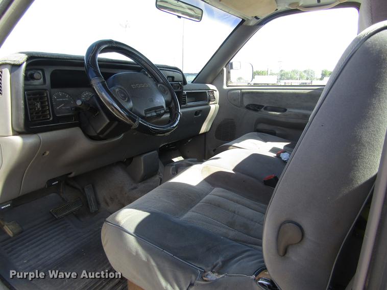 image for item DD8829 1995 Dodge Ram 1500 pickup truck