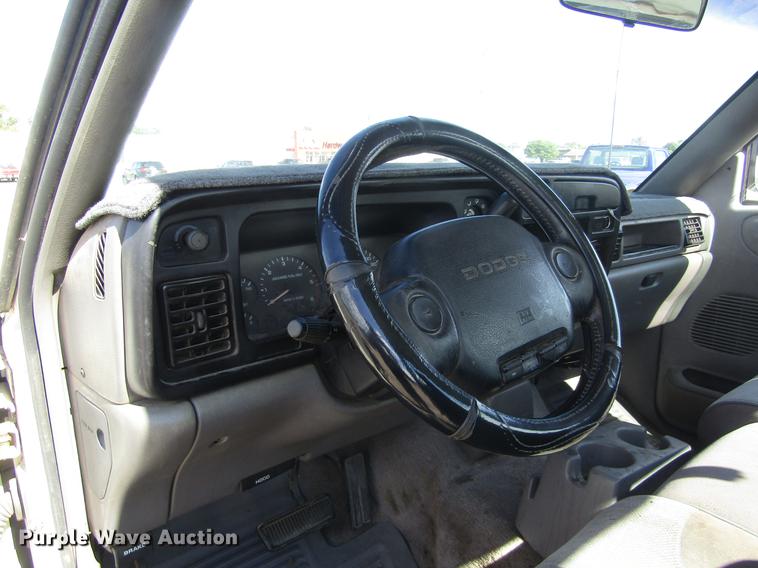 image for item DD8829 1995 Dodge Ram 1500 pickup truck