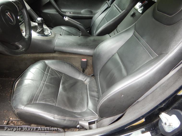 image for item DE1793 2006 Pontiac Solstice convertible