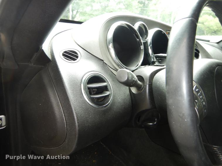 image for item DE1793 2006 Pontiac Solstice convertible