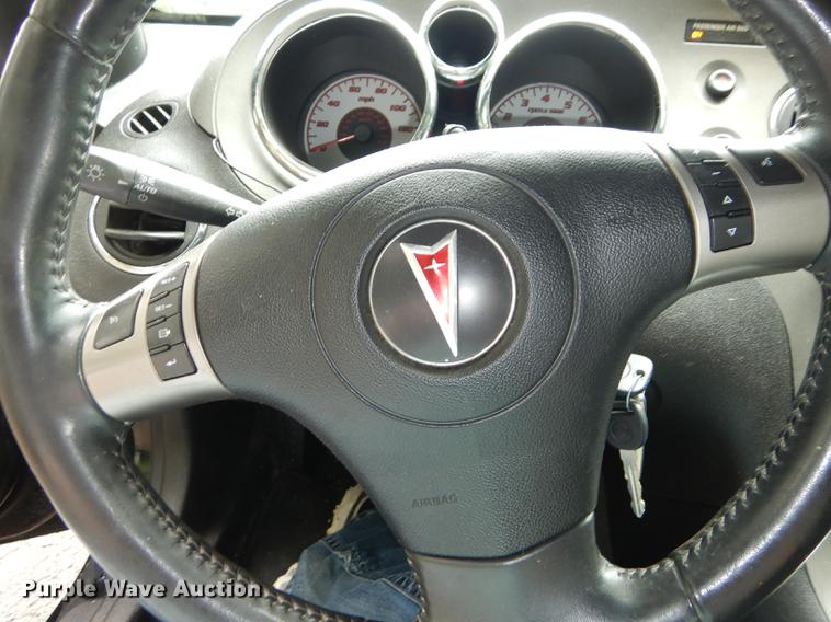 image for item DE1793 2006 Pontiac Solstice convertible