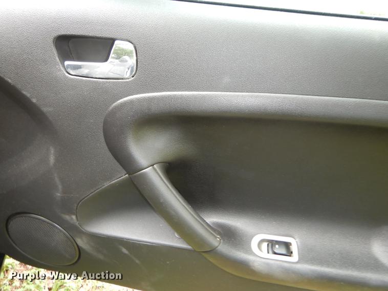 image for item DE1793 2006 Pontiac Solstice convertible