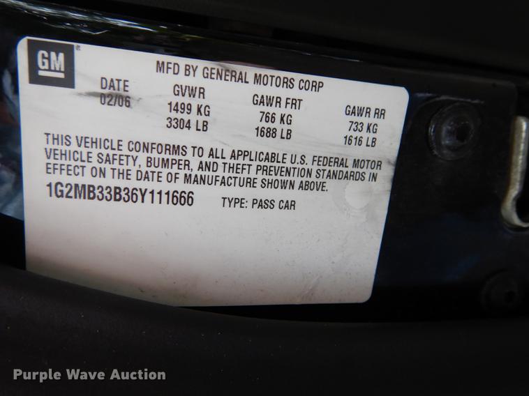 image for item DE1793 2006 Pontiac Solstice convertible